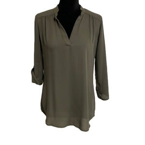 RUE 21 V-neck blouse size S